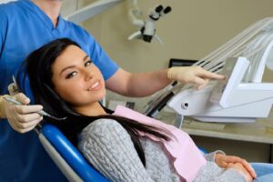 How to Select the Best Orthodontist for Enhancing Your Smile